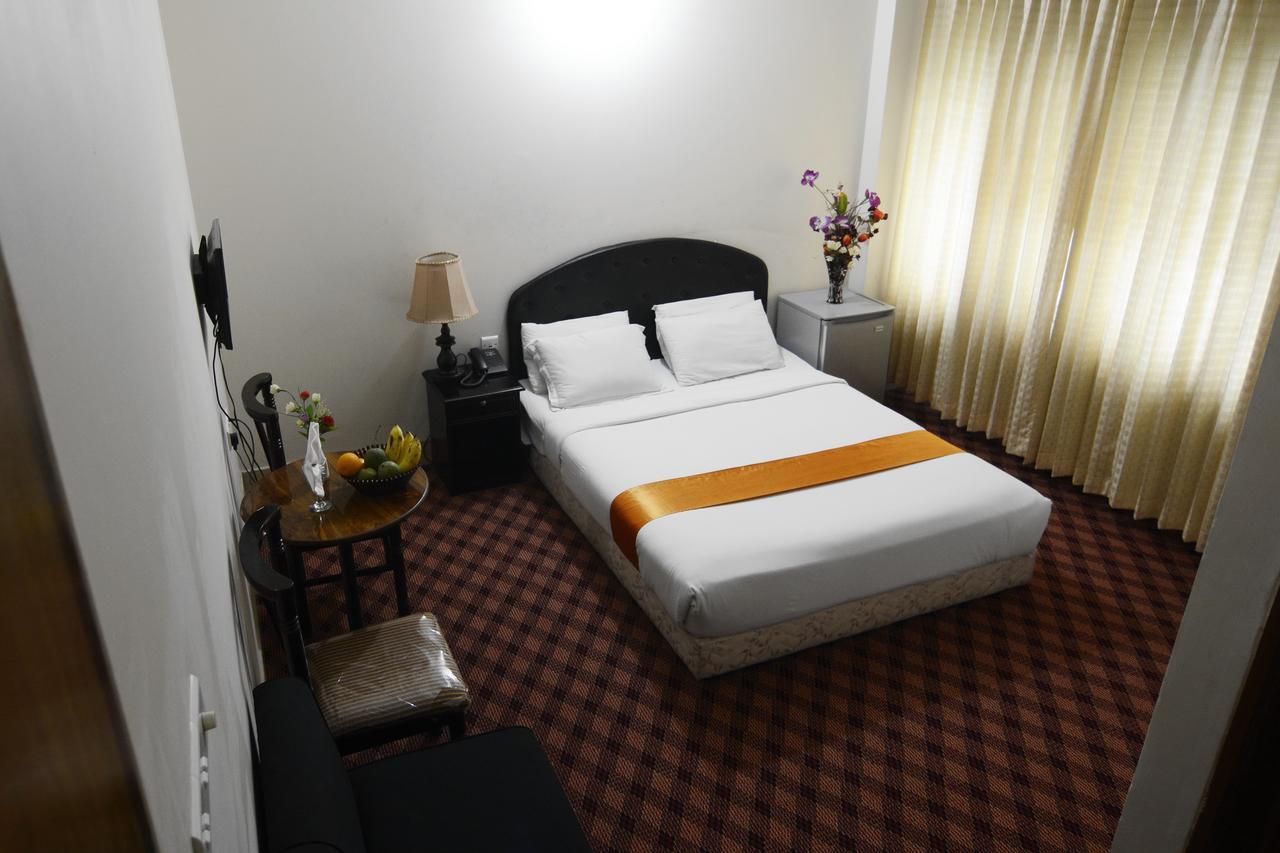 Holiday Xpress Dhaka Exterior foto