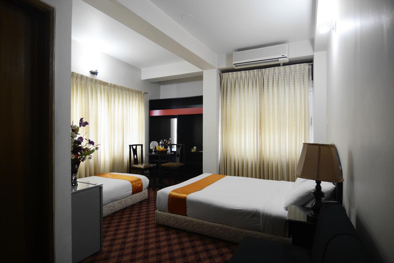 Holiday Xpress Dhaka Exterior foto