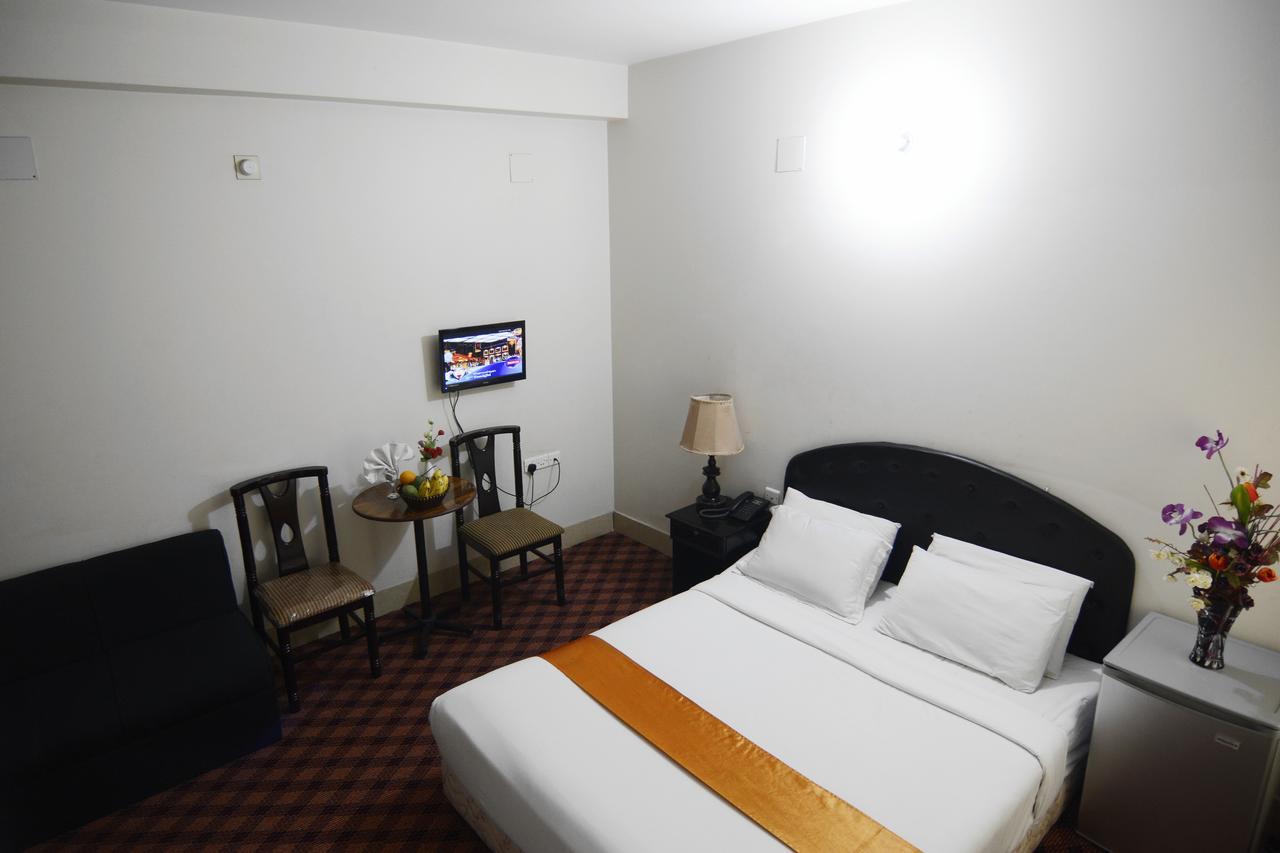 Holiday Xpress Dhaka Exterior foto