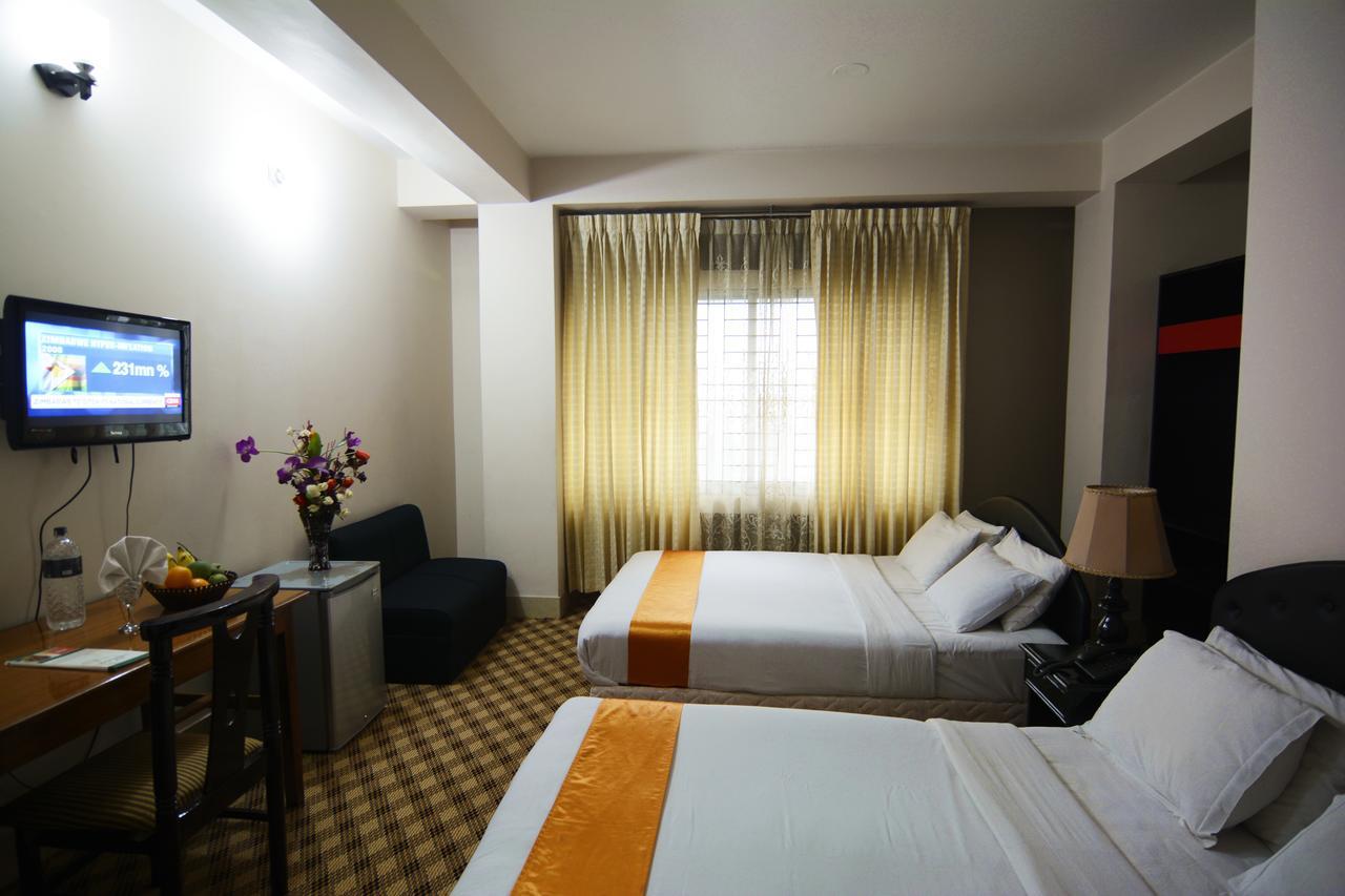 Holiday Xpress Dhaka Exterior foto
