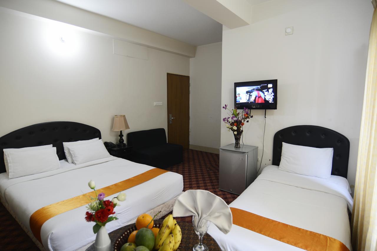 Holiday Xpress Dhaka Exterior foto