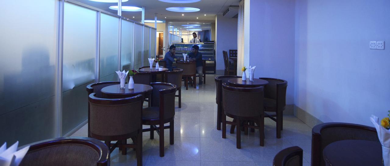 Holiday Xpress Dhaka Exterior foto