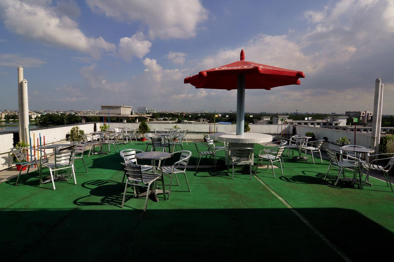 Holiday Xpress Dhaka Exterior foto